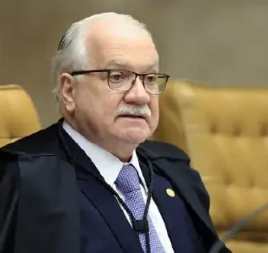 Fachin diz que juiz deve obedecer à Constituição e rejeita influência de interesses políticos