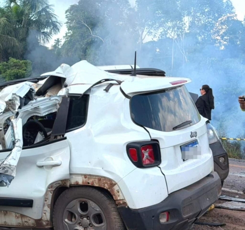Dois morrem em acidente entre carros e carreta na BR-163 entre Sinop e Itaúba