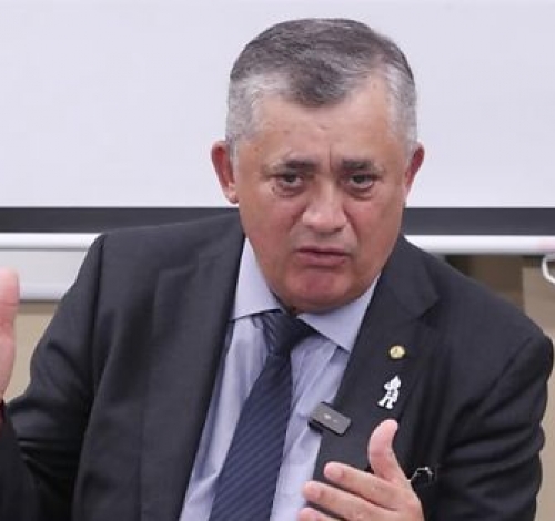 Ministro reúne prefeitos de MT para orientar municípios sobre impactos do El Niño