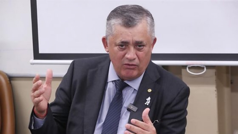 Ministro reúne prefeitos de MT para orientar municípios sobre impactos do El Niño