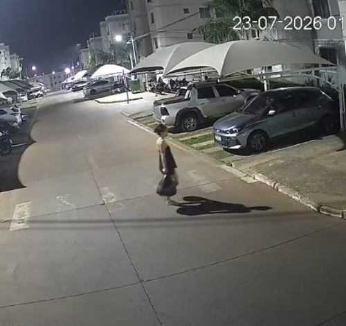 Vídeo mostra mãe descartando recém-nascida em lixeira de condomínio em Várzea Grande