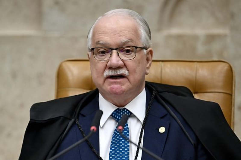 Crise explode no STF: Fachin suspende decisão de Mendonça e de Flávio Dino e mantém chefe da PF