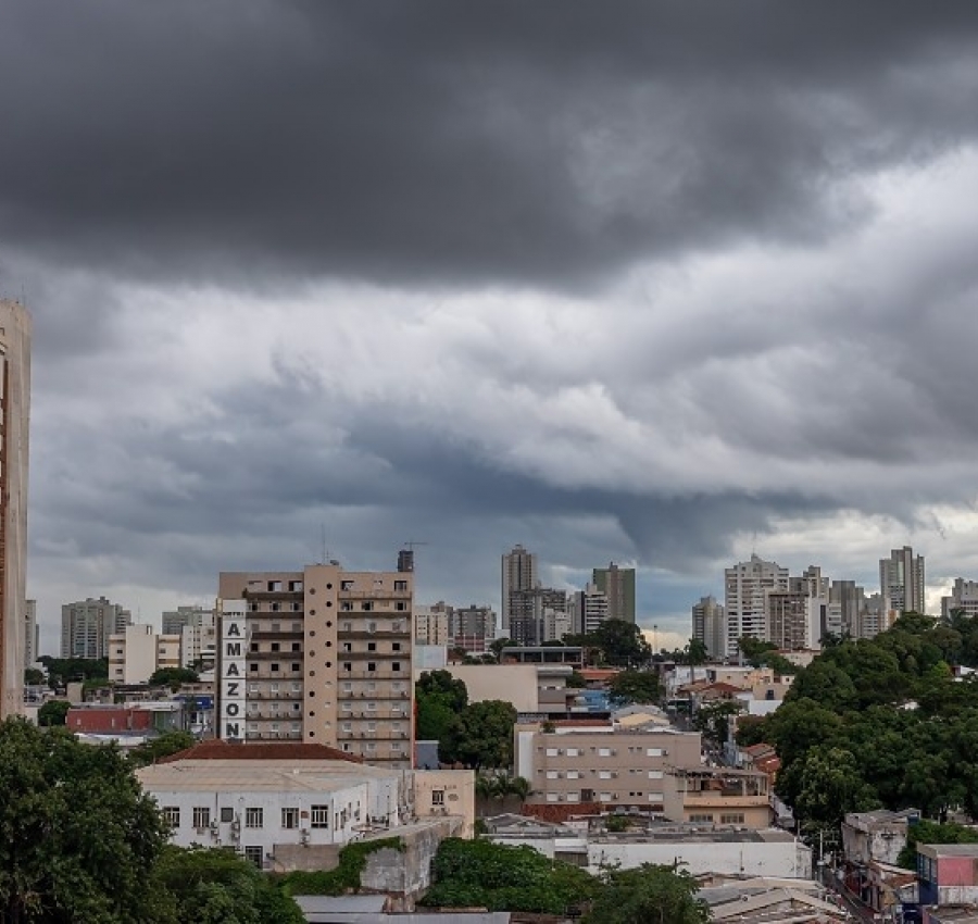 Inmet coloca 108 cidades de MT sob alerta de tempestade com granizo e ventos de até 60 km/h