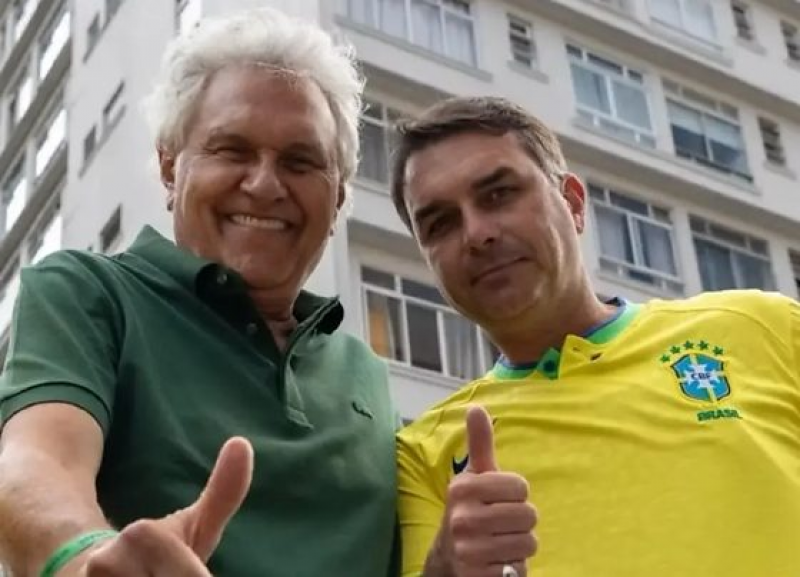 AGORA: Ronaldo Caiado declara apoio a Flávio Bolsonaro e o povo grita: 