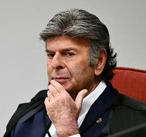 Fux manda liberar documentos de Moraes em ação que questiona condenação de Bolsonaro
