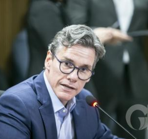 Governo estuda programa de demissão voluntária e adoção de IA, diz Gallo