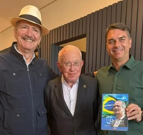 Ex-ministros de Lula e Dilma declaram apoio a Flávio Bolsonaro no segundo turno