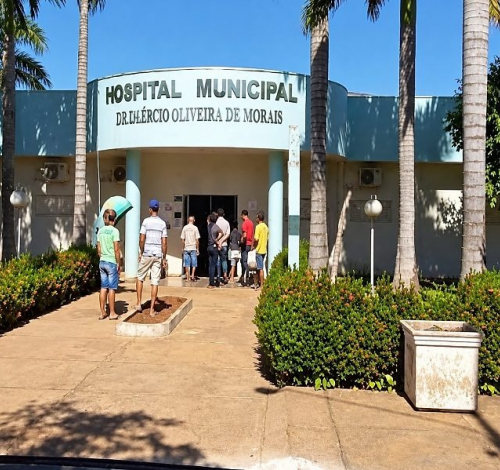 Indígena de 18 anos dá à luz em banheiro de hospital e joga bebê na lixeira