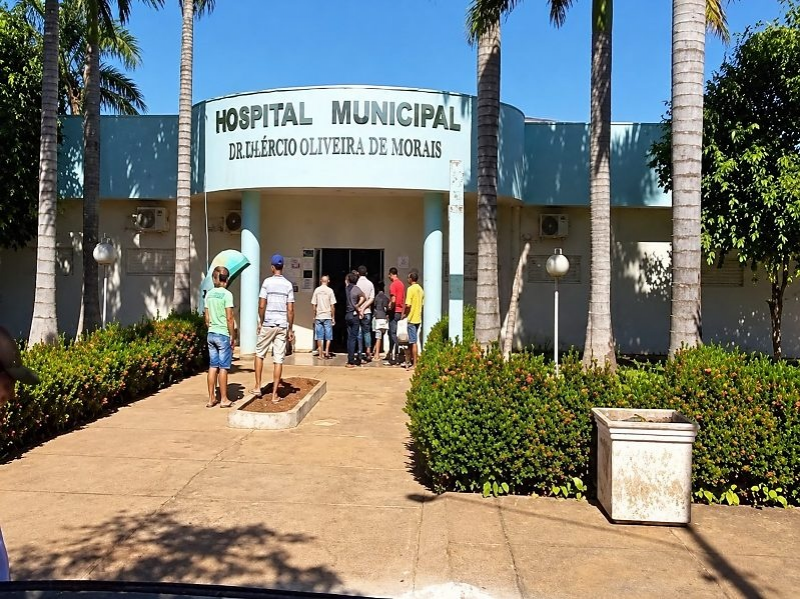Indígena de 18 anos dá à luz em banheiro de hospital e joga bebê na lixeira