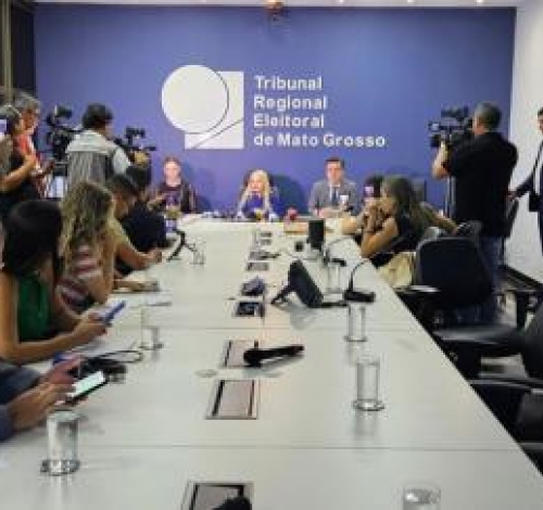 Presidente do TRE incentiva voto; 'Esse é um lugar seu, é um lugar constitucional'