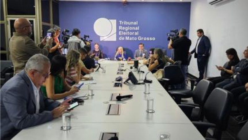 Presidente do TRE incentiva voto; 'Esse é um lugar seu, é um lugar constitucional'