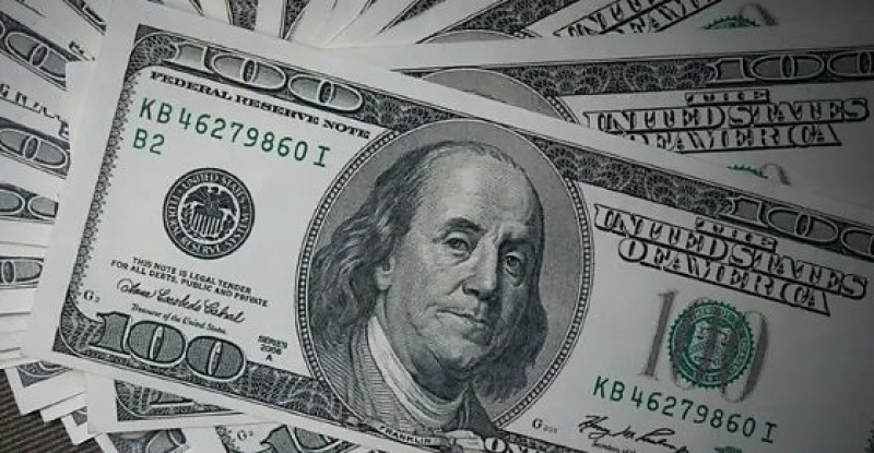 Reeleição de Lula provoca disparada do dólar e ameaça maior alta diária desde 1999