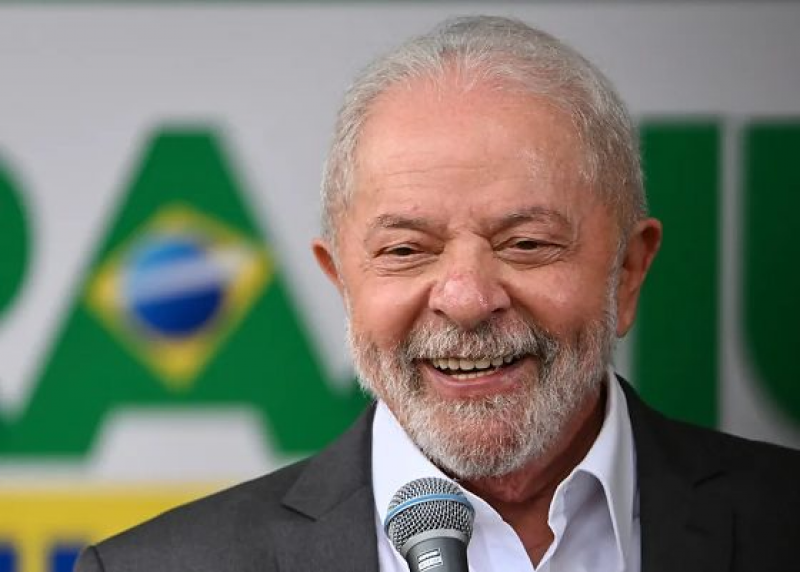 Governo Lula prepara exceções ao fim da escala 6x1, anuncia senadora do PT