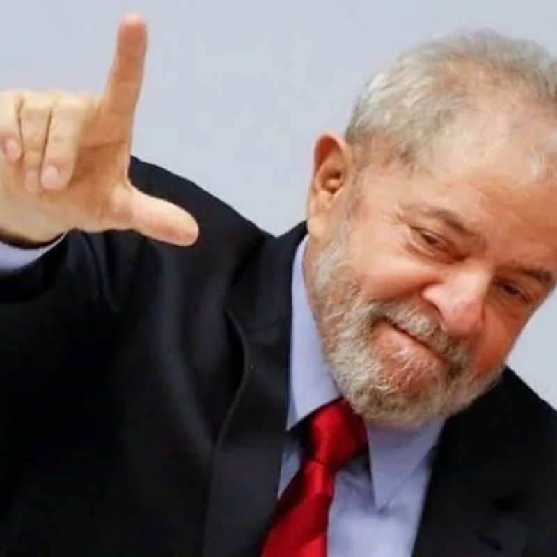 Lula prepara cortes em benefícios e mudanças nos pisos da saúde e educação
