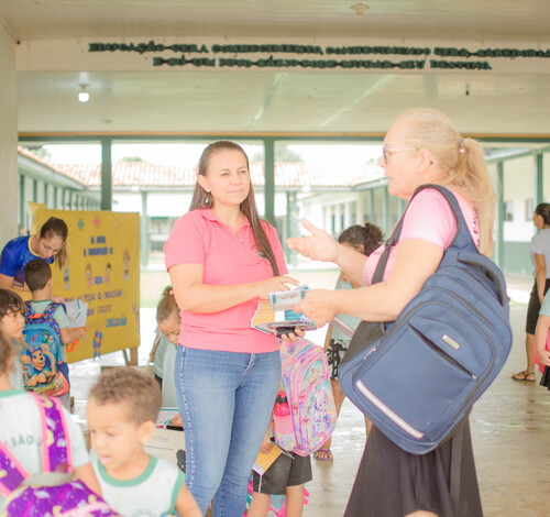 Ação social leva serviços essenciais ao Cristalino do Norte com participação ativa da Primeira-Dama Elena Guimarães