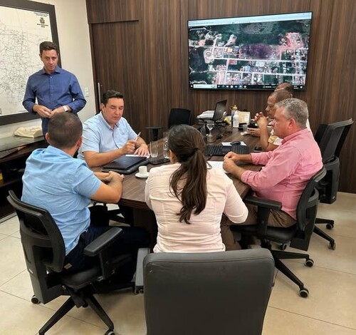 Prefeito de Novo Mundo e vereadores se reúnem com a SEDUC e cobram reforma da Escola André Maggi