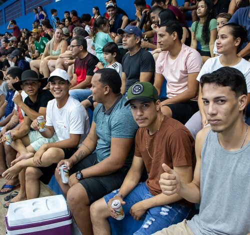 Ginásio Bezerrão lota como há anos não se via e consagra final da Copa Comércio.