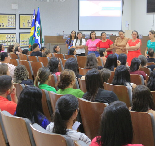 Professores da rede municipal participam de capacitação com foco em educação inclusiva e autismo