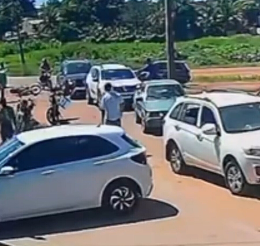 Moradores cobram quebra-molas na Rua Lauro Leite, em Peixoto de Azevedo, após sequência de acidentes