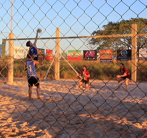 Quartas de Final Agitam Torneio de Vôlei de Praia em Guarantã do Norte