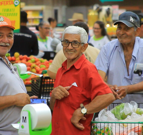 Feira boa e preço baixo: Quinta e sexta são dias de promoção no Delmoro Supermercado