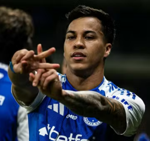 Cruzeiro vence o Grêmio em Belo Horizonte e sobe na tabela do Brasileirão