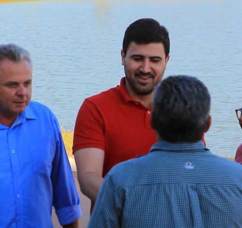 Deputado Emanuelzinho visita Novo Mundo e anuncia R$ 2,5 milhões para asfaltamento urbano