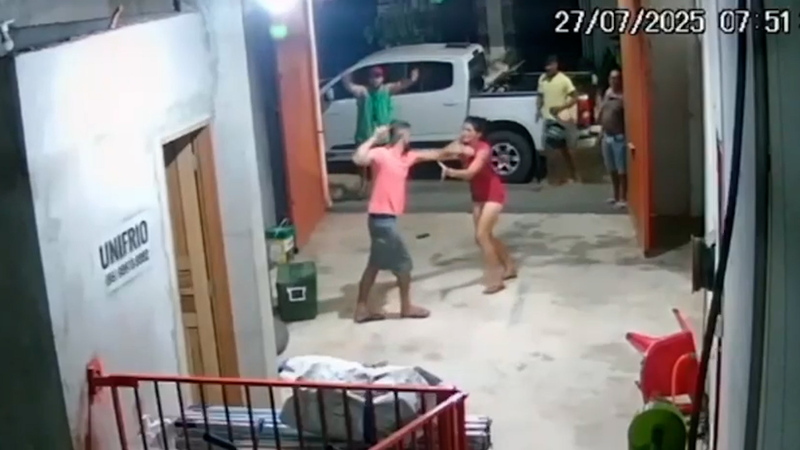 Homem é preso ao tentar matar a esposa com faca em bar de Peixoto de Azevedo