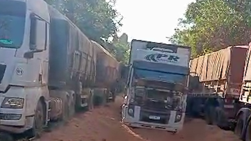 Areião na MT-322 volta a causar transtornos e caminhoneiros cobram ação urgente