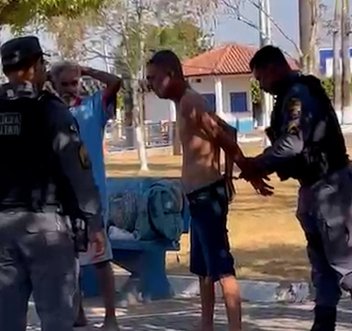 Morador de rua é encontrado morto aos fundos do estádio Macedão em Guarantã do Norte  Polícia Civil investiga o caso; vítima não portava documentos e segue sem identificação oficial