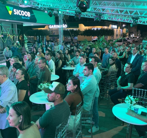 SICOOB NORTE INAUGURA NOVA AGÊNCIA EM GUARANTÃ DO NORTE COM GALA E HOMENAGENS