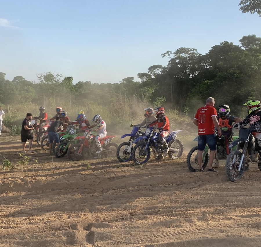 Poeira, emoção e velocidade: motocross renasce em Guarantã do Norte