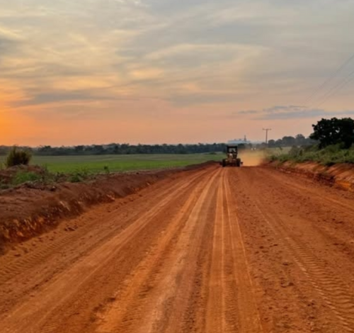MT-389 recebe melhorias com cascalhamento realizado pela Prefeitura de Novo Mundo