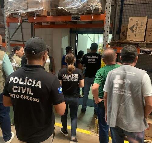 Polícia Civil e Mapa apreendem mais de 7 mil garrafas de whisky com suspeita de adulteração em Várzea Grande