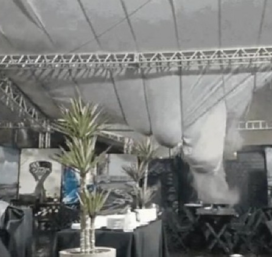 Teto de lanchonete não suporta pressão da chuva e desaba na Stock Car