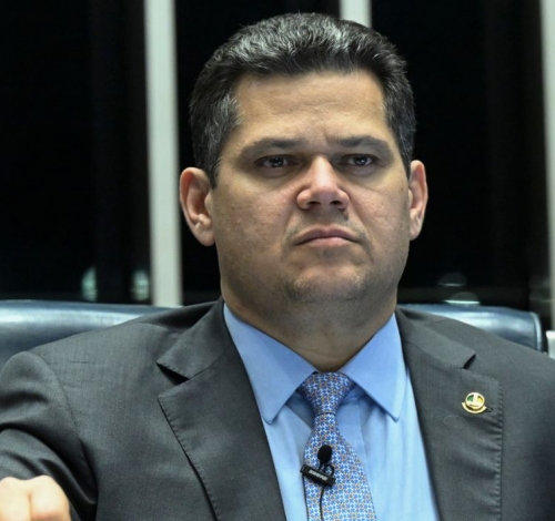 Presidente do Senado reage a decisão monocrática de Gilmar Mendes e defende prerrogativas do Legislativo