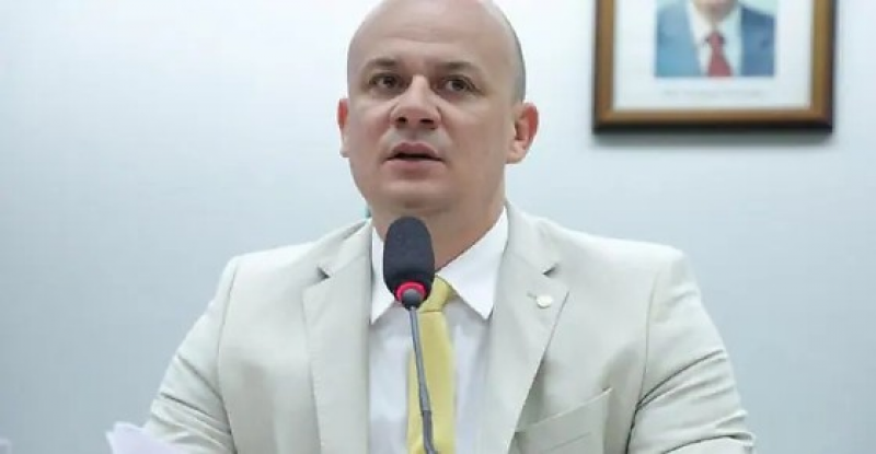 Oposição protocola pedido de impeachment contra Alexandre de Moraes