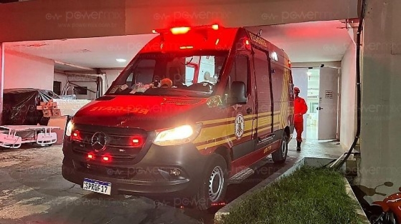 Jovem tem surto psicótico e ateia fogo em móveis da casa em MT