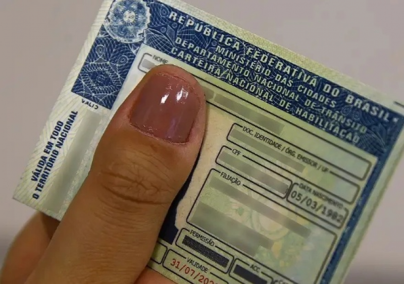 Mais de 323 mil condutores já fizeram a renovação automática da CNH; veja quem tem direito