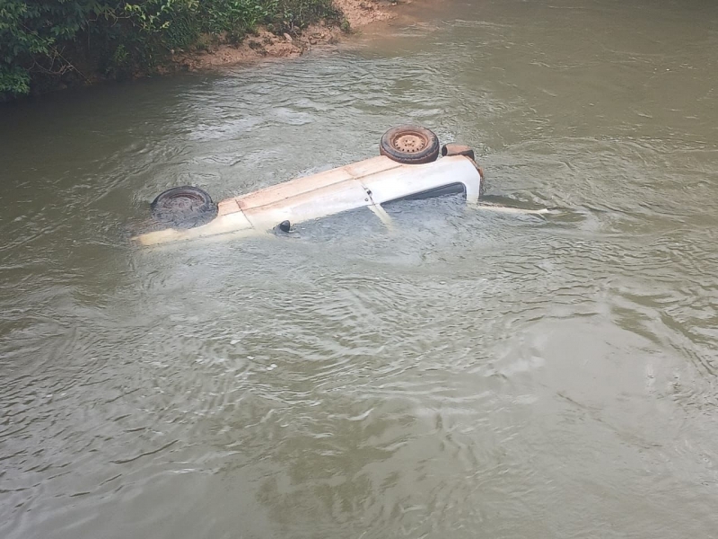 Homem é encontrado morto após carro cair no rio Novo Horizonte em Guarantã do Norte