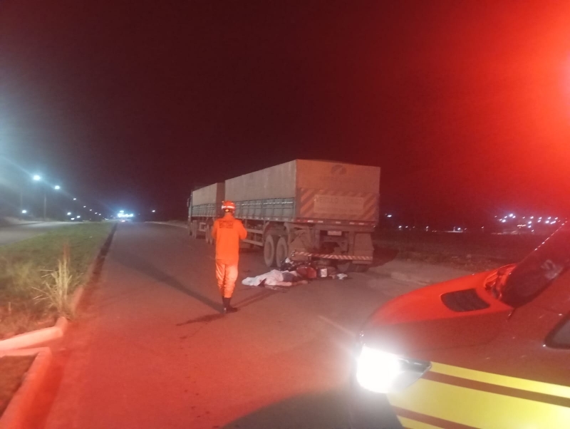 Jovem morre após colidir motocicleta na traseira de carreta em Guarantã do Norte