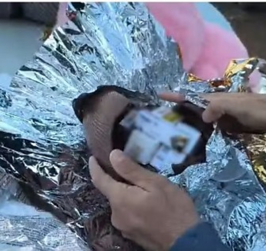 Mulher é flagrada com remédios para emagrecimento escondidos dentro de ovos de chocolate em ônibus