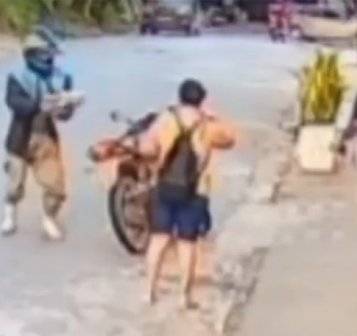 Homem tenta matar ex com machadinha e acaba morto por pedestre