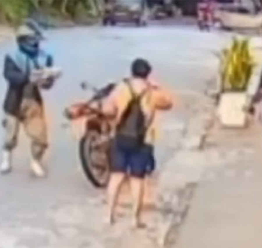 Homem tenta matar ex com machadinha e acaba morto por pedestre