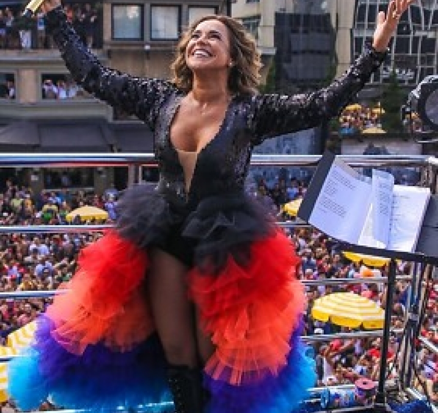 Daniela Mercury vira ré por suposto showmício pró-Lula