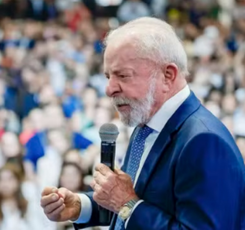 Lula acaba com taxa das blusinhas; compras internacionais de até US$ 50 não pagarão imposto federal