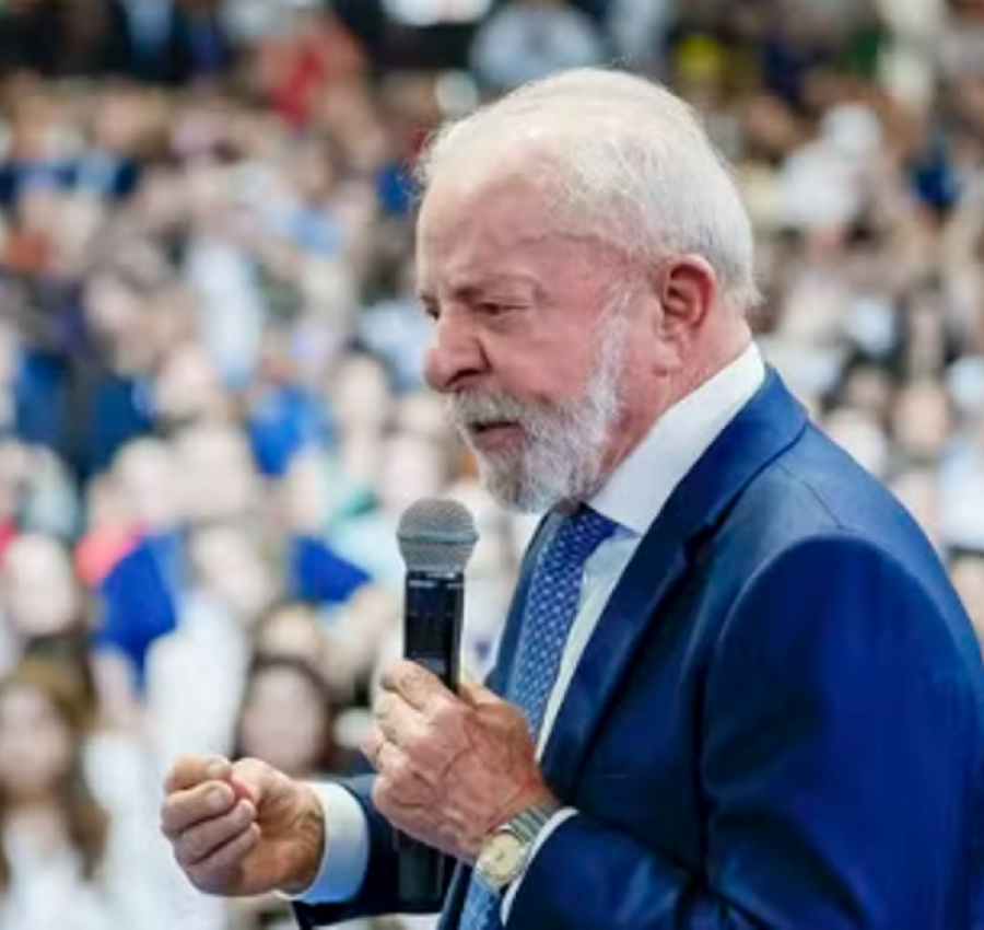 Lula acaba com taxa das blusinhas; compras internacionais de até US$ 50 não pagarão imposto federal