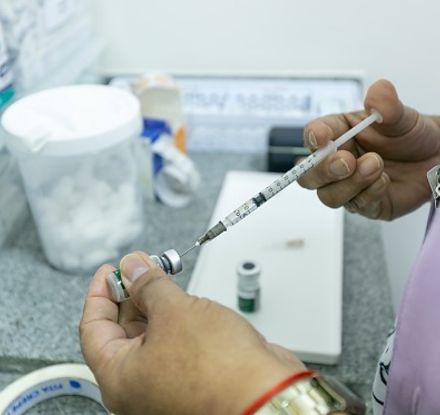Ministério da Saúde suspende vacina da dengue após mortes e reações graves sob investigação