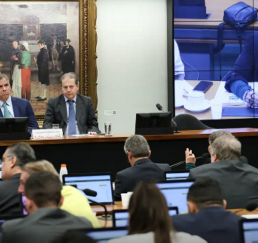 Comissão da Câmara aprova redução da maioridade penal para 16 anos
