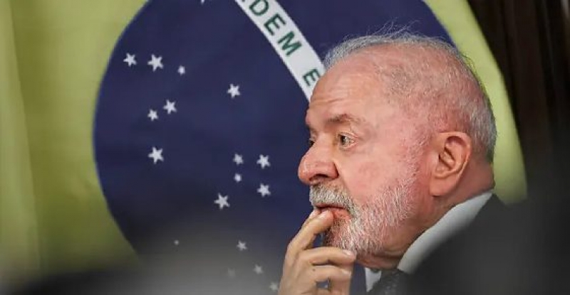 Datafolha mostra desaprovação de Lula acima da aprovação e perto de 50%